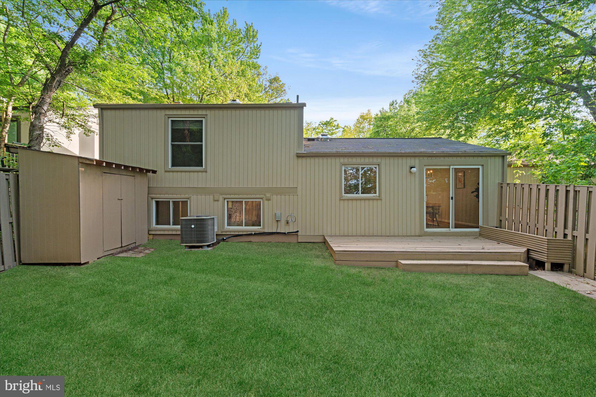 2228 Cocquina Drive Reston, VA 20191 - Photo 30 of 36