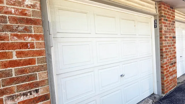 $142,500 | 4302 West Shamrock Lane, Unit 3C, McHenry, IL 60050