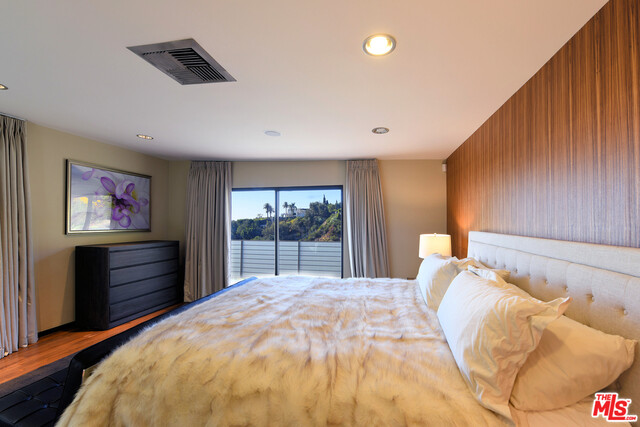 1443 Devlin Drive Los Angeles, CA 90069 - Photo 25 of 41