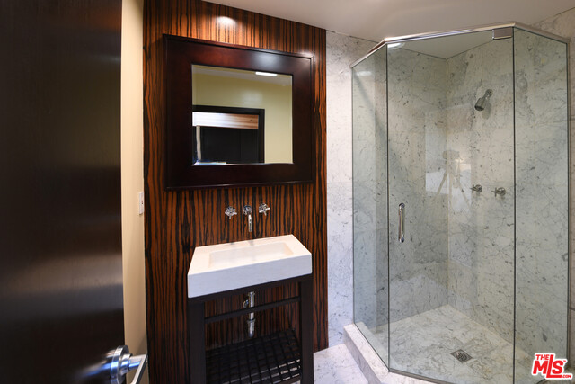 1443 Devlin Drive Los Angeles, CA 90069 - Photo 26 of 41