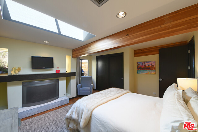 1443 Devlin Drive Los Angeles, CA 90069 - Photo 28 of 41