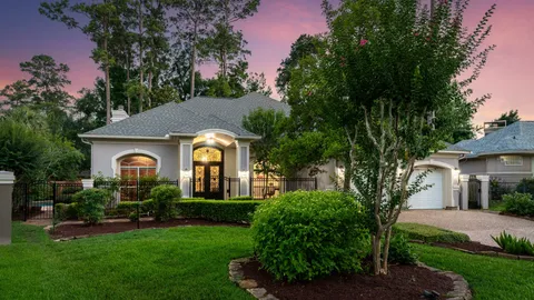 $1,068,000 | 6 Harbor Cove Drive, The Woodlands, TX 77381