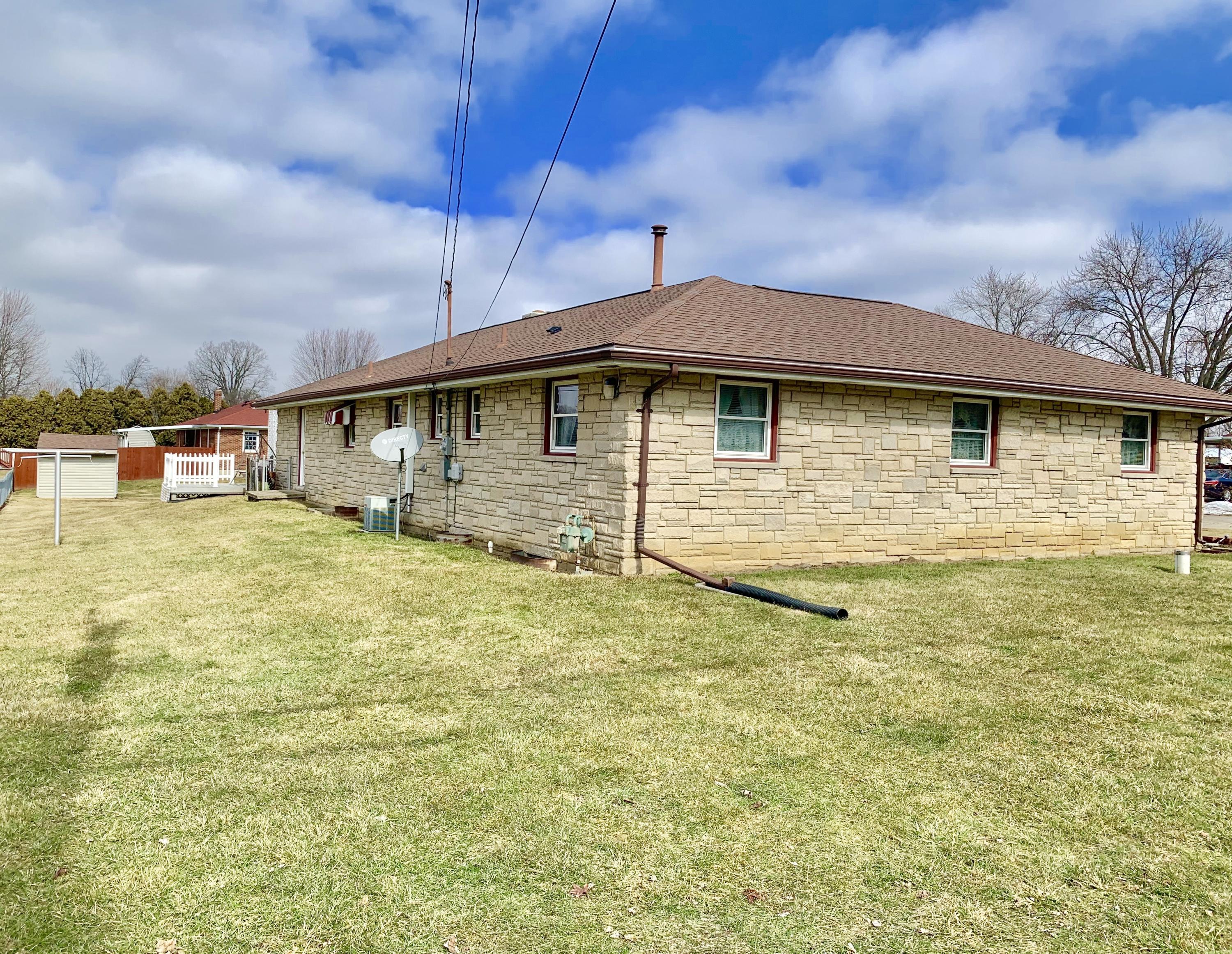 601 Stevison Drive Springfield, OH 45503 - Photo 3 of 55