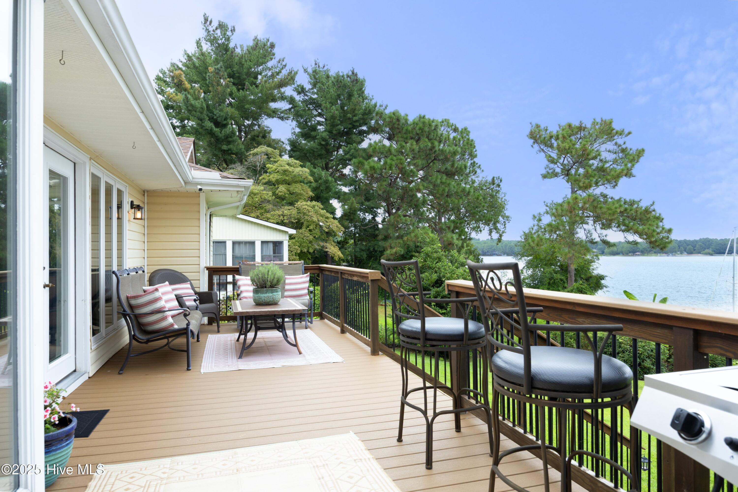 122 Lakeview Point West End, NC 27376 - Photo 21 of 58 37Deck