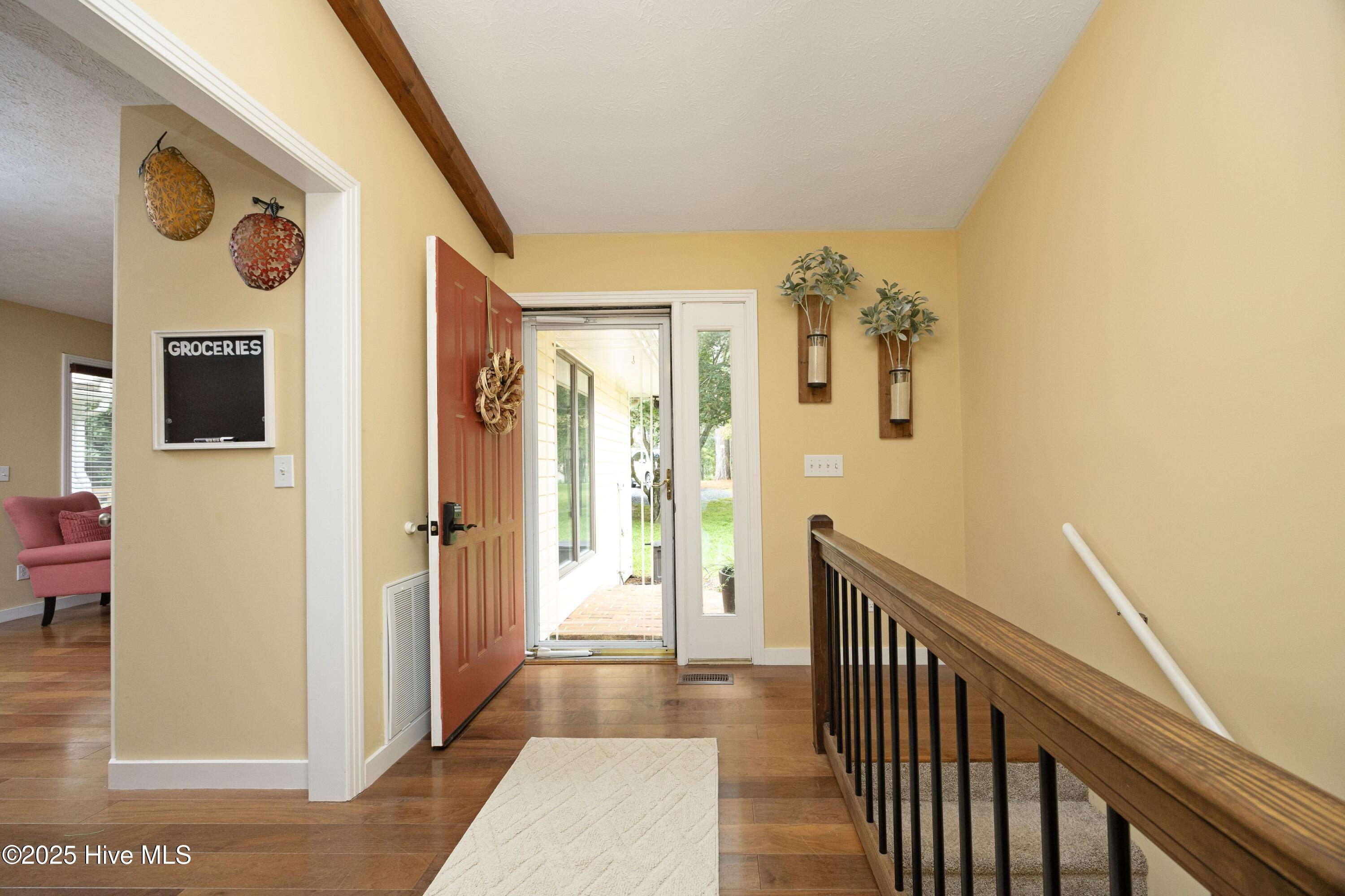122 Lakeview Point West End, NC 27376 - Photo 5 of 58 08Foyer