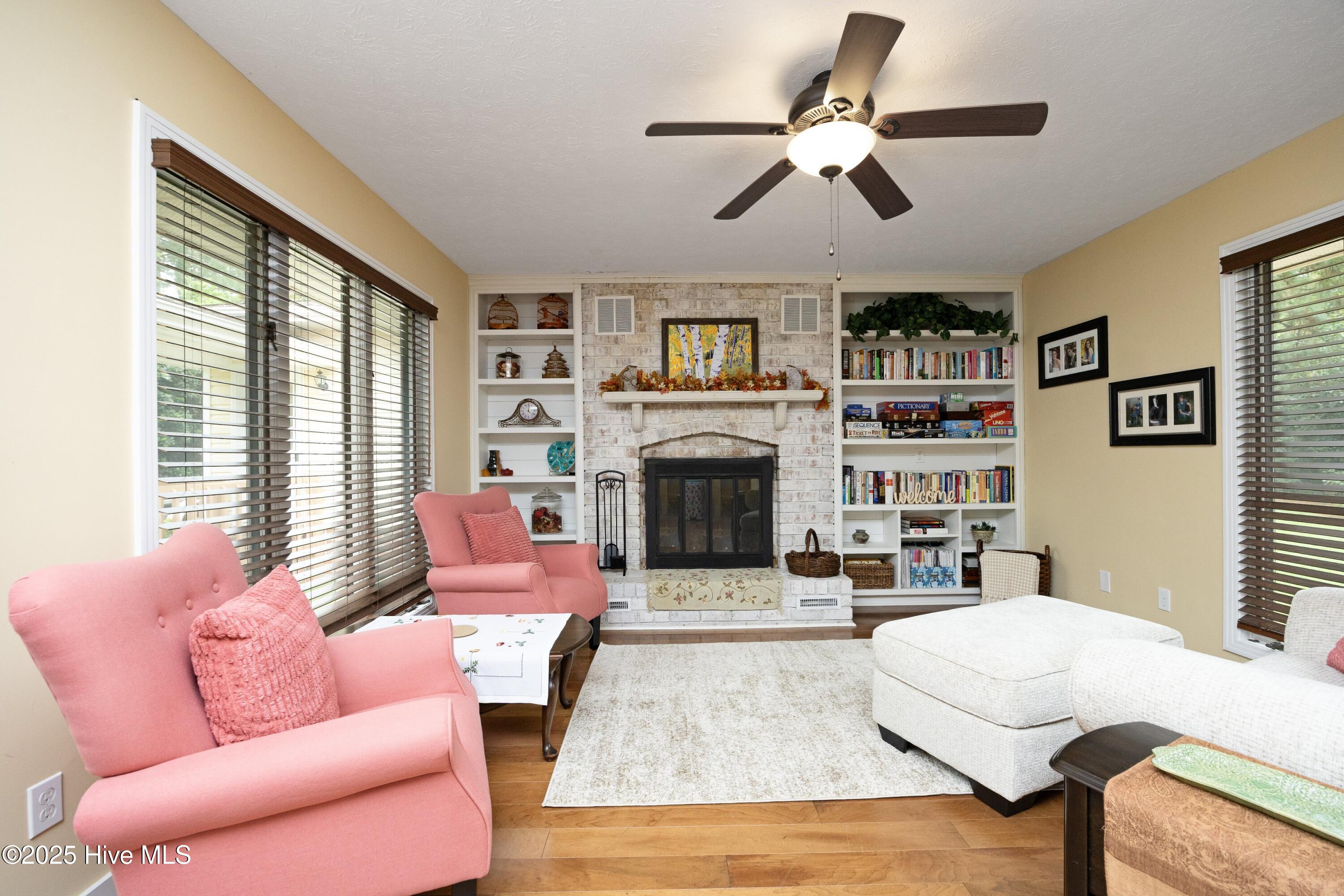 122 Lakeview Point West End, NC 27376 - Photo 9 of 58 21GatheringRoom