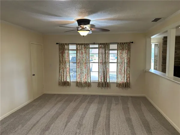 $355,000 | 905 West Terrace Boulevard, Rockport, TX 78382