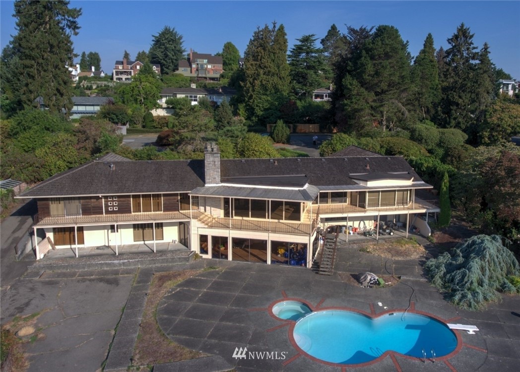 6315 Northeast Windermere Road Seattle, WA 98105 - Photo 3 of 3
