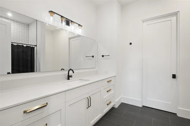 $2,500,000 | 5805 Twin Peaks Trace, Austin, TX 78738