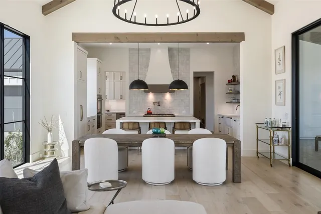 $2,500,000 | 5805 Twin Peaks Trace, Austin, TX 78738