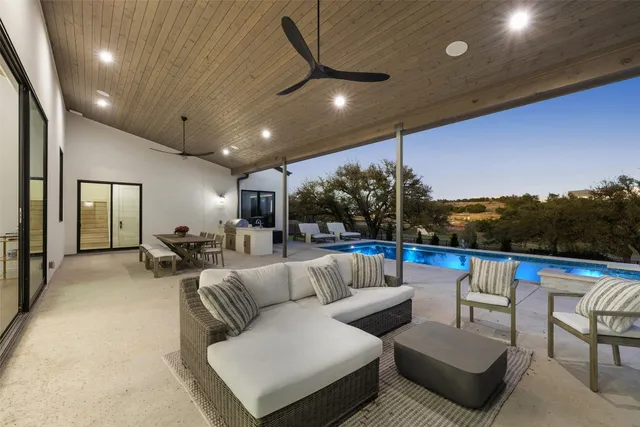 $2,500,000 | 5805 Twin Peaks Trace, Austin, TX 78738