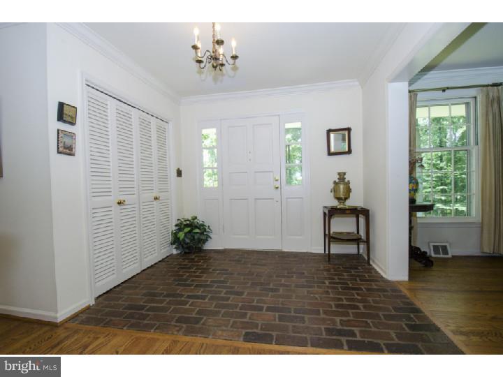 12 Fox Chase Road Wayne, PA 19087 - Photo 5 of 21 Gallery Image 5