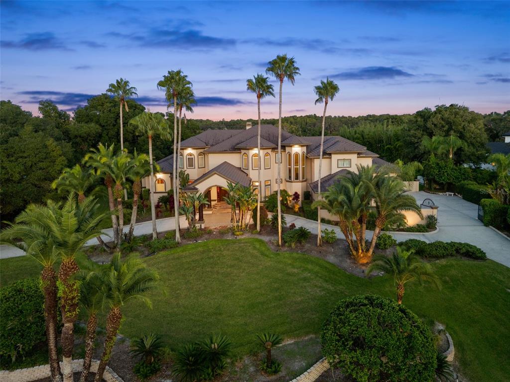 211 Rue Des Chateaux Tarpon Springs, FL 34688 - Photo 1 of 100