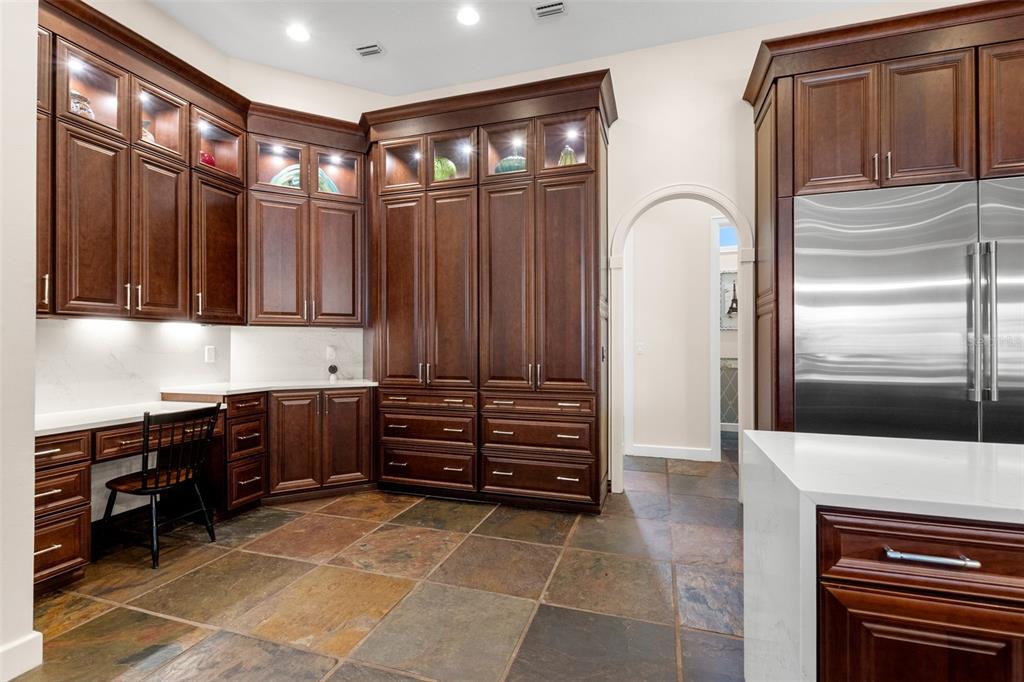 211 Rue Des Chateaux Tarpon Springs, FL 34688 - Photo 25 of 100