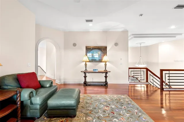 $2,890,000 | 211 Rue Des Chateaux, Tarpon Springs, FL 34688