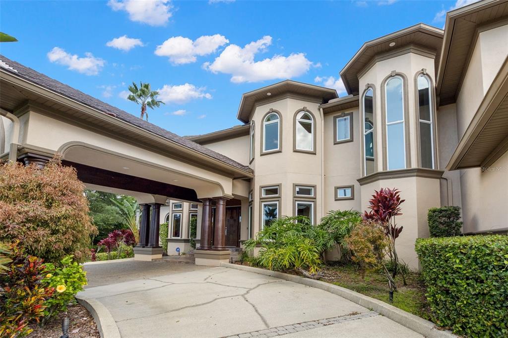 211 Rue Des Chateaux Tarpon Springs, FL 34688 - Photo 6 of 100