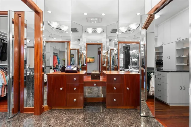 $2,890,000 | 211 Rue Des Chateaux, Tarpon Springs, FL 34688