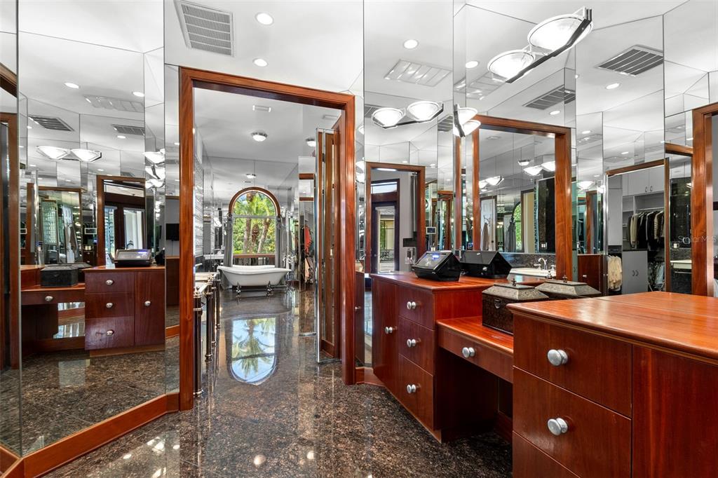 211 Rue Des Chateaux Tarpon Springs, FL 34688 - Photo 71 of 100