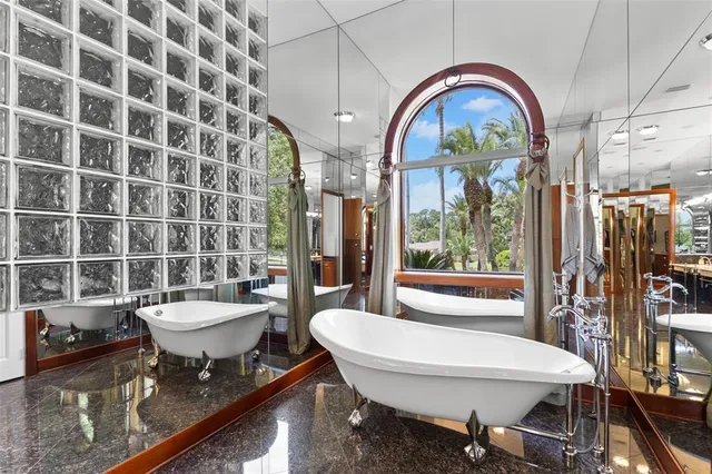 $2,890,000 | 211 Rue Des Chateaux, Tarpon Springs, FL 34688