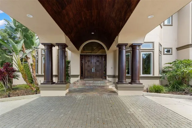 $2,890,000 | 211 Rue Des Chateaux, Tarpon Springs, FL 34688