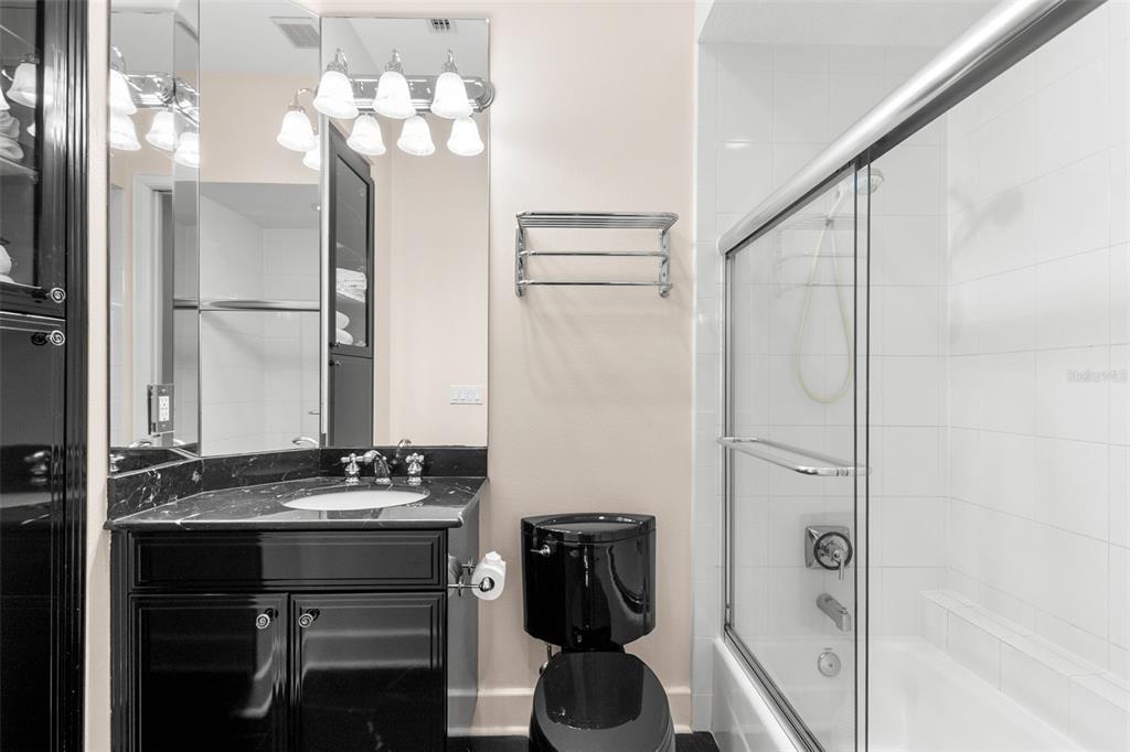 211 Rue Des Chateaux Tarpon Springs, FL 34688 - Photo 85 of 100