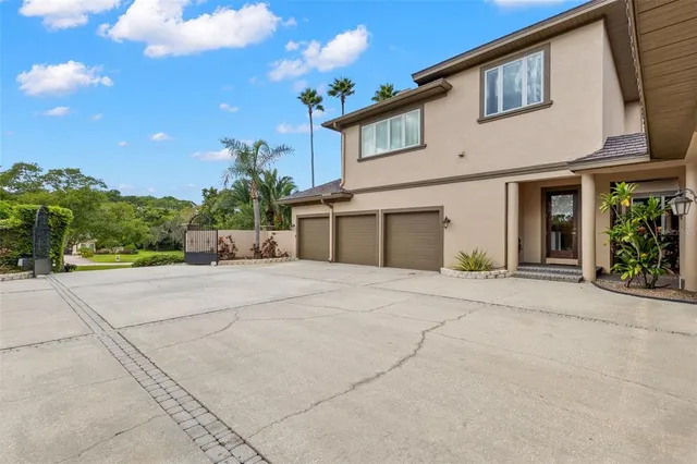 $2,890,000 | 211 Rue Des Chateaux, Tarpon Springs, FL 34688