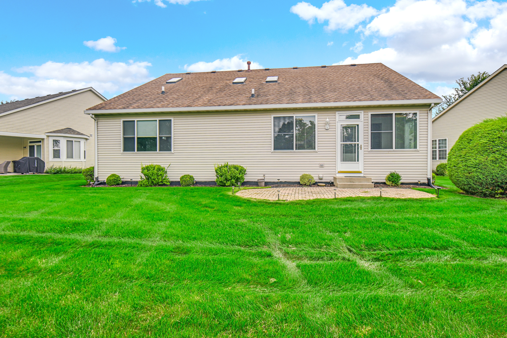 735 Pentwater Road Romeoville, IL 60446 - Photo 4 of 48 Gallery Image 4