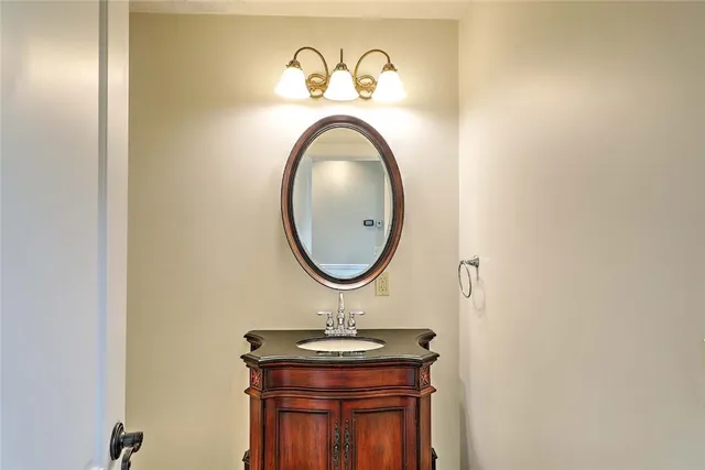 $895,000 | 26 Richmond Townhouse Road, Carolina, RI 02812