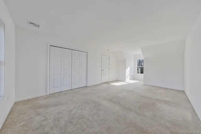 $729,000 | 4 Danamarie Lane, East Patchogue, NY 11772