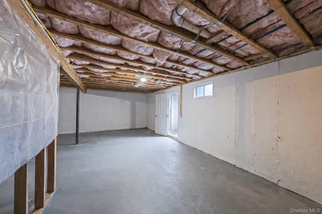 $729,000 | 4 Danamarie Lane, East Patchogue, NY 11772