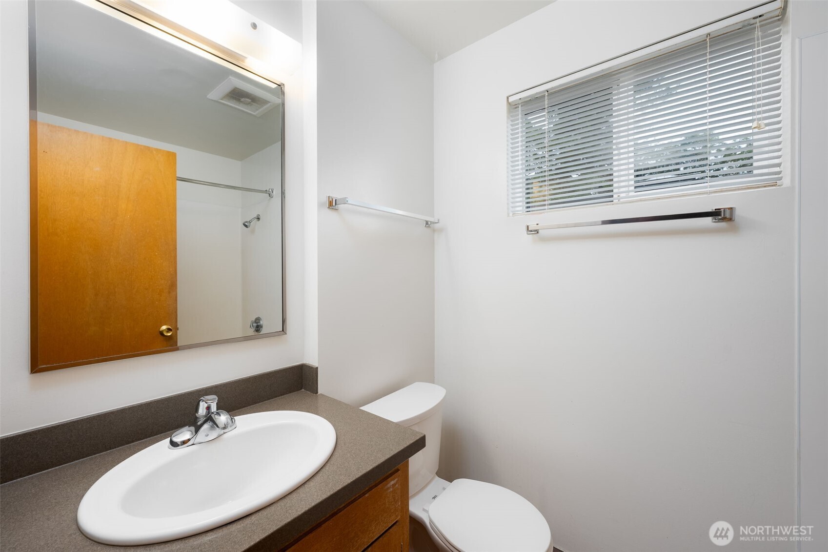 600 West Emerson Street Seattle, WA 98119 - Photo 4 of 15