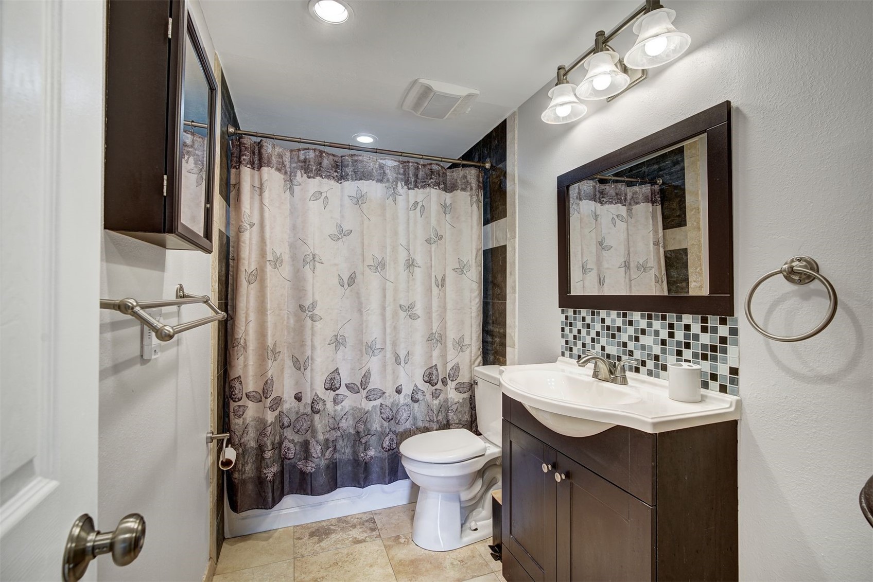 52 Club House Road, Unit 44 Breckenridge, CO 80424 - Photo 18 of 28 a bathroom with a sink toilet and shower