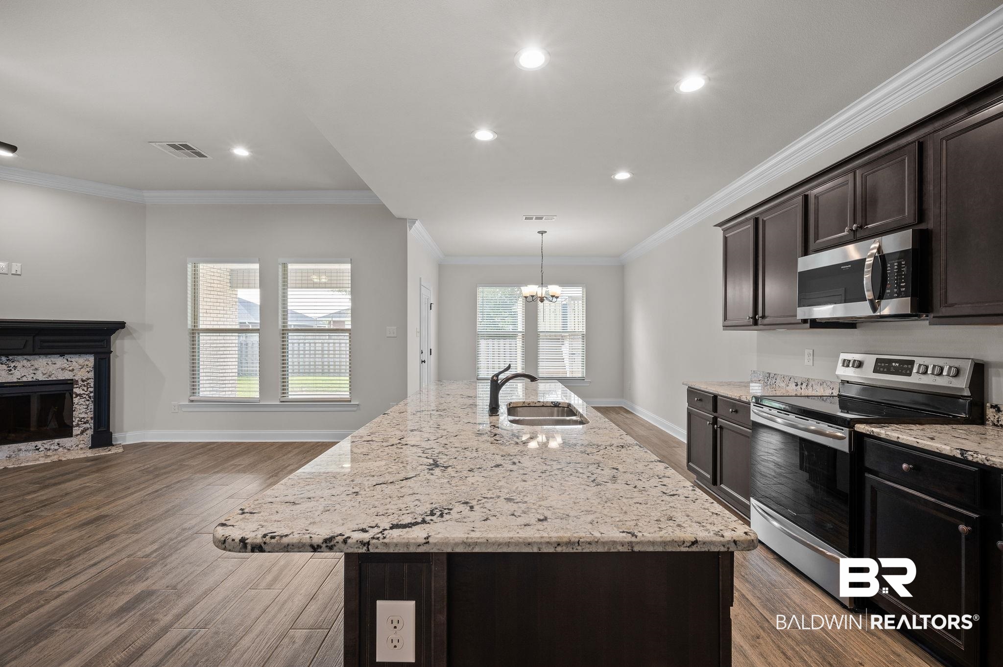 944 Dalton Circle Foley, AL 36535 - Photo 7 of 41