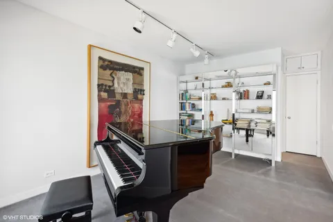 $649,500 | 1100 North Lake Shore Drive, Unit 33A, Chicago, IL 60611