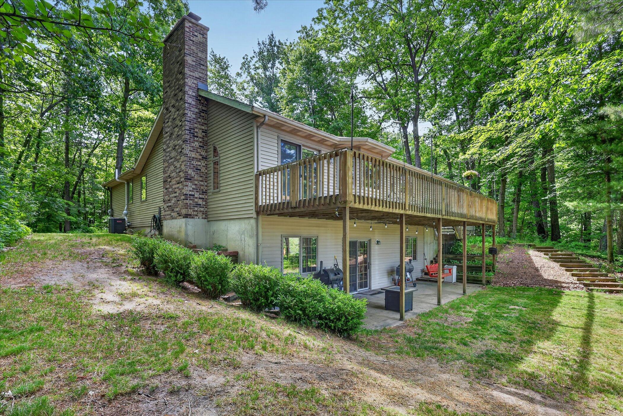 1286 Bridge Road Allegan, MI 49010 - Photo 40 of 51 Deck 4