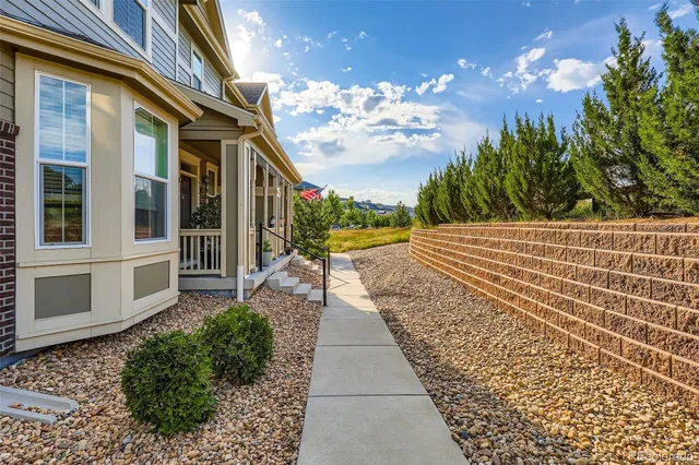 a view of a pathway with a house