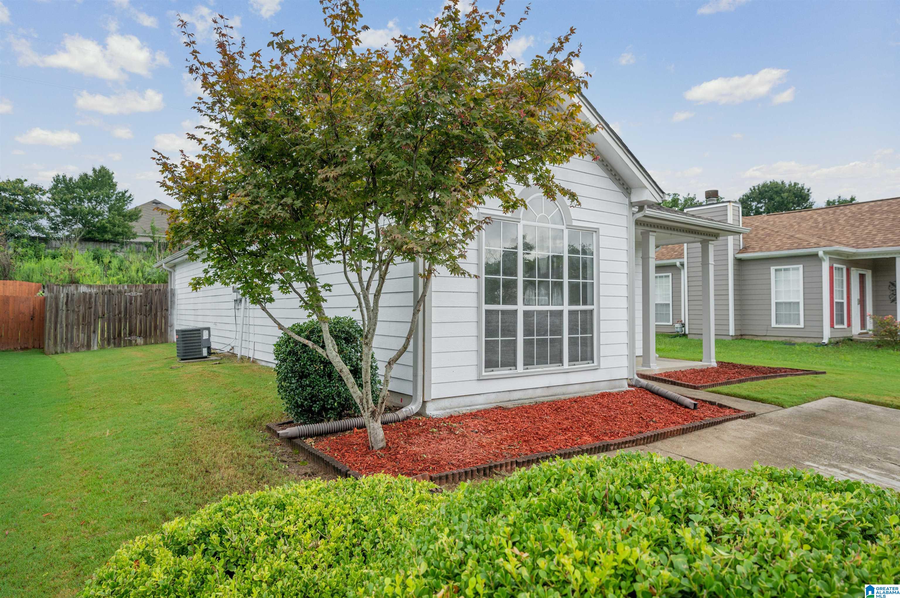 512 Walker Road Pelham, AL 35124 - Photo 2 of 40