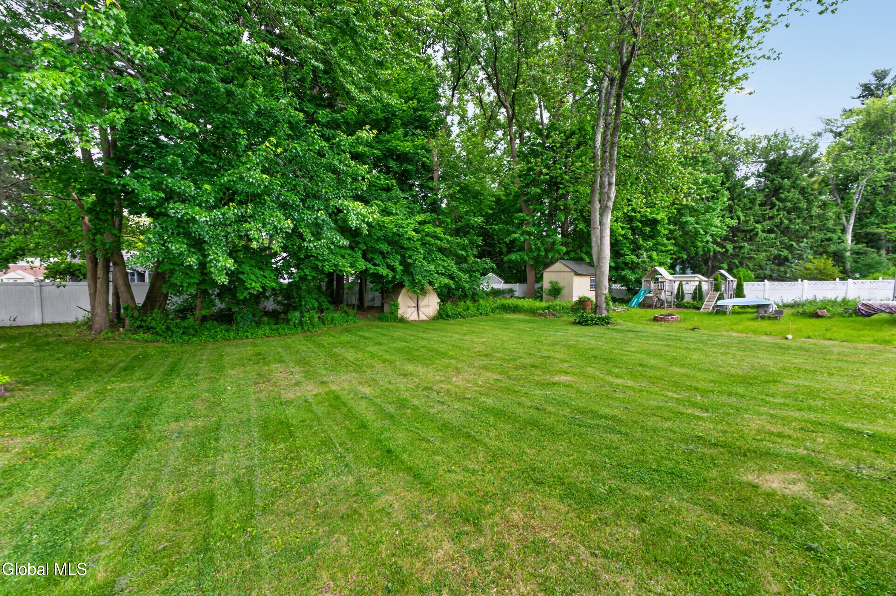 48 Schoolhouse Road Guilderland, NY 12203 - Photo 41 of 44 Yard 2