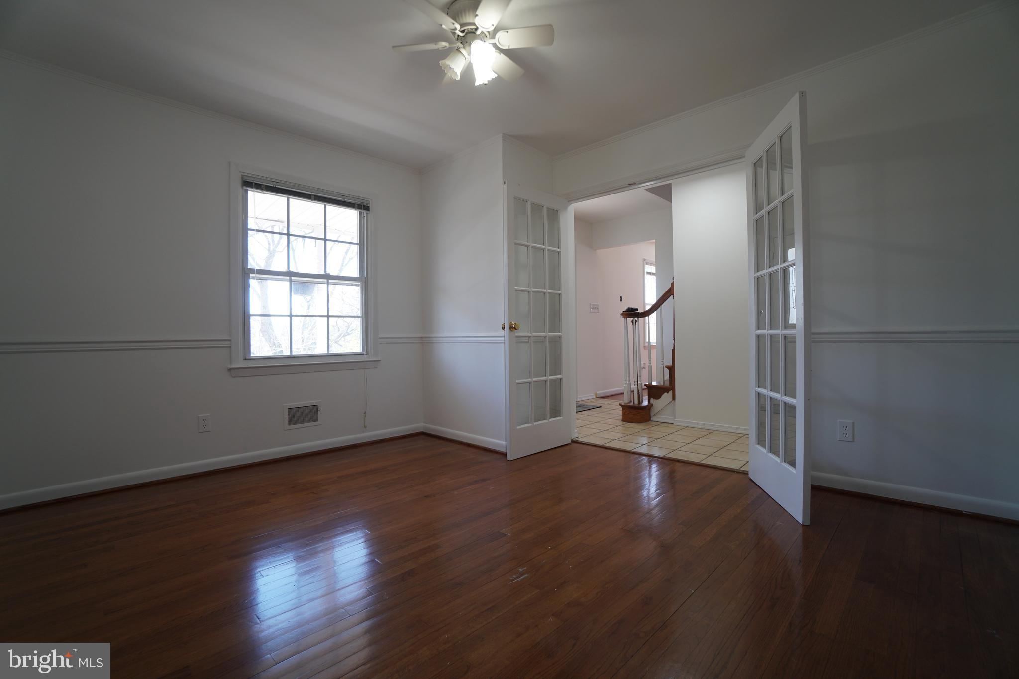 8602 Chapel View Road Ellicott City, MD 21043 - Photo 8 of 34