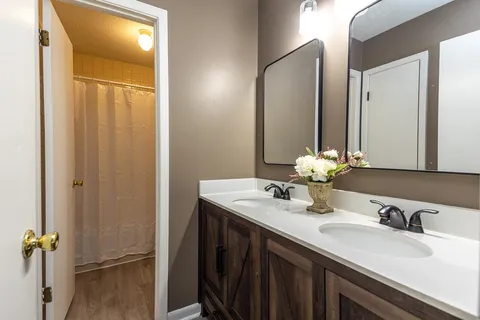 $319,000 | 5750 Brighton-Clopton Road, Brighton, TN 38011