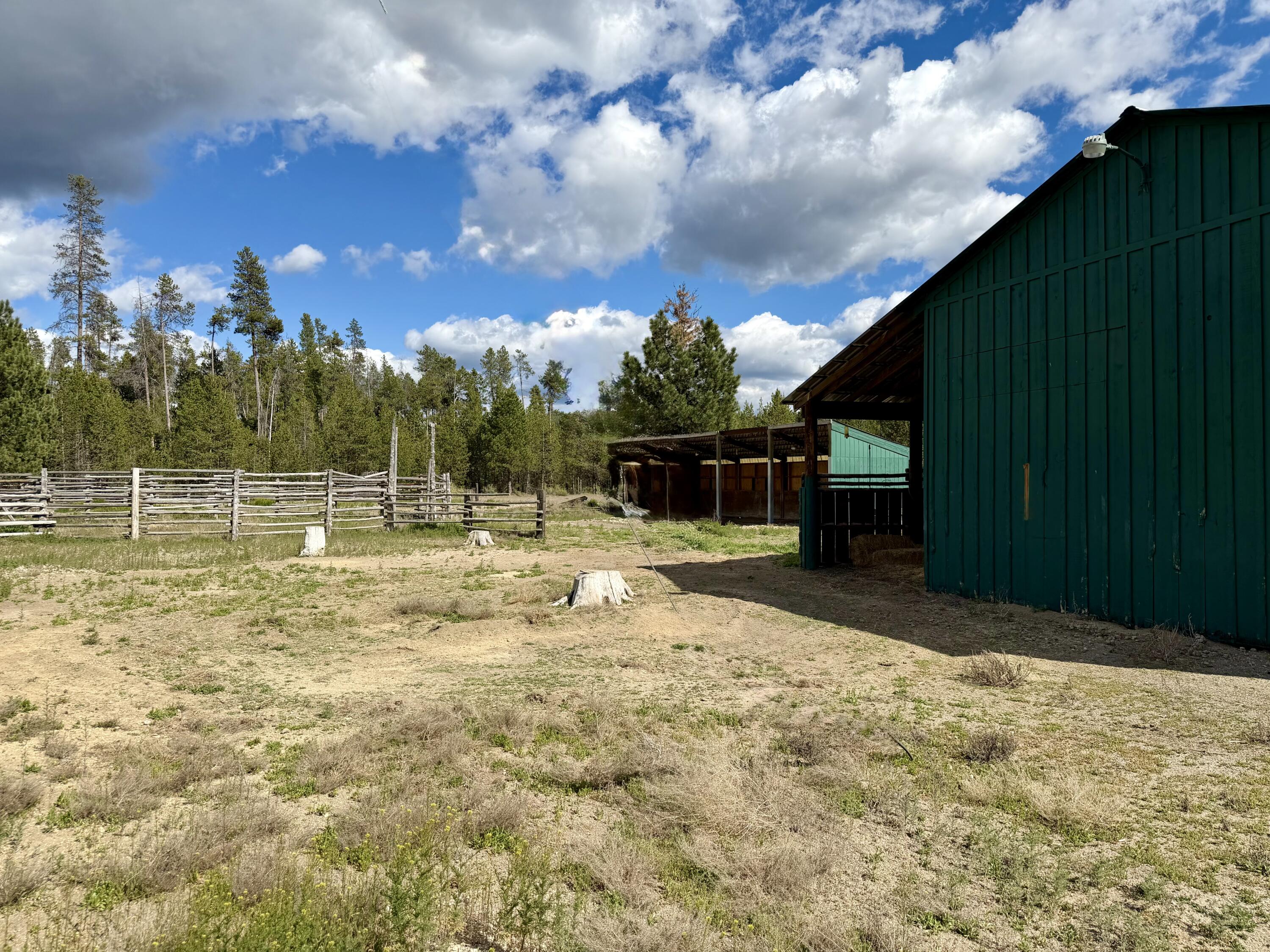 Kamloop Lane, Unit TL 4300 Gilchrist, OR 97737 - Photo 4 of 10 a view of a basketball court