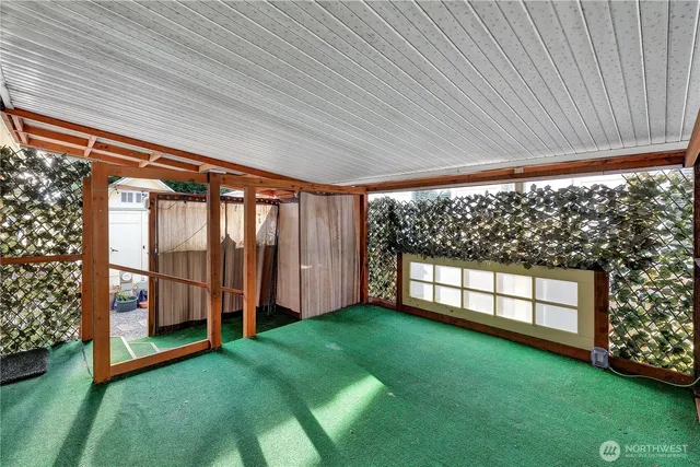 $195,000 | 18425 Northeast 95th Street, Unit 95, Redmond, WA 98052