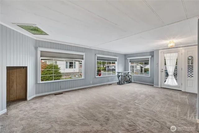 $195,000 | 18425 Northeast 95th Street, Unit 95, Redmond, WA 98052