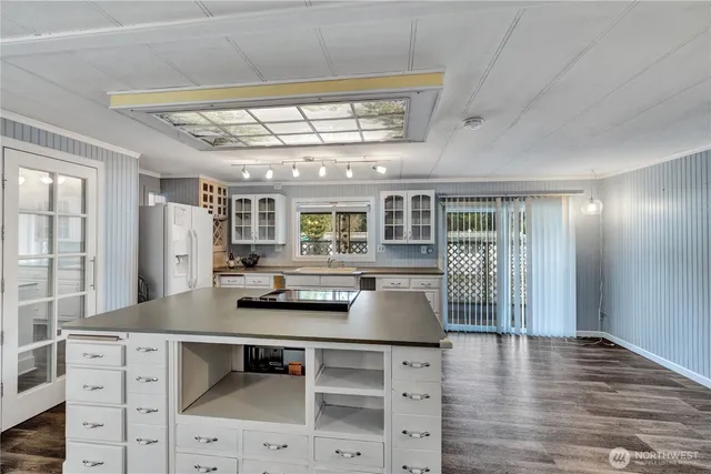 $195,000 | 18425 Northeast 95th Street, Unit 95, Redmond, WA 98052