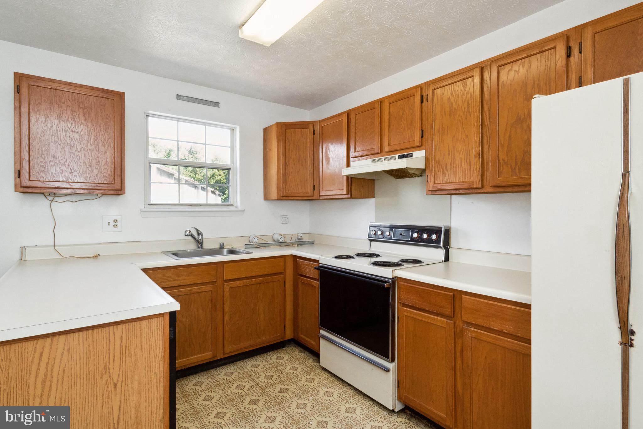 508 Kosoak Road Middle River, MD 21220 - Photo 2 of 25 Kitchen