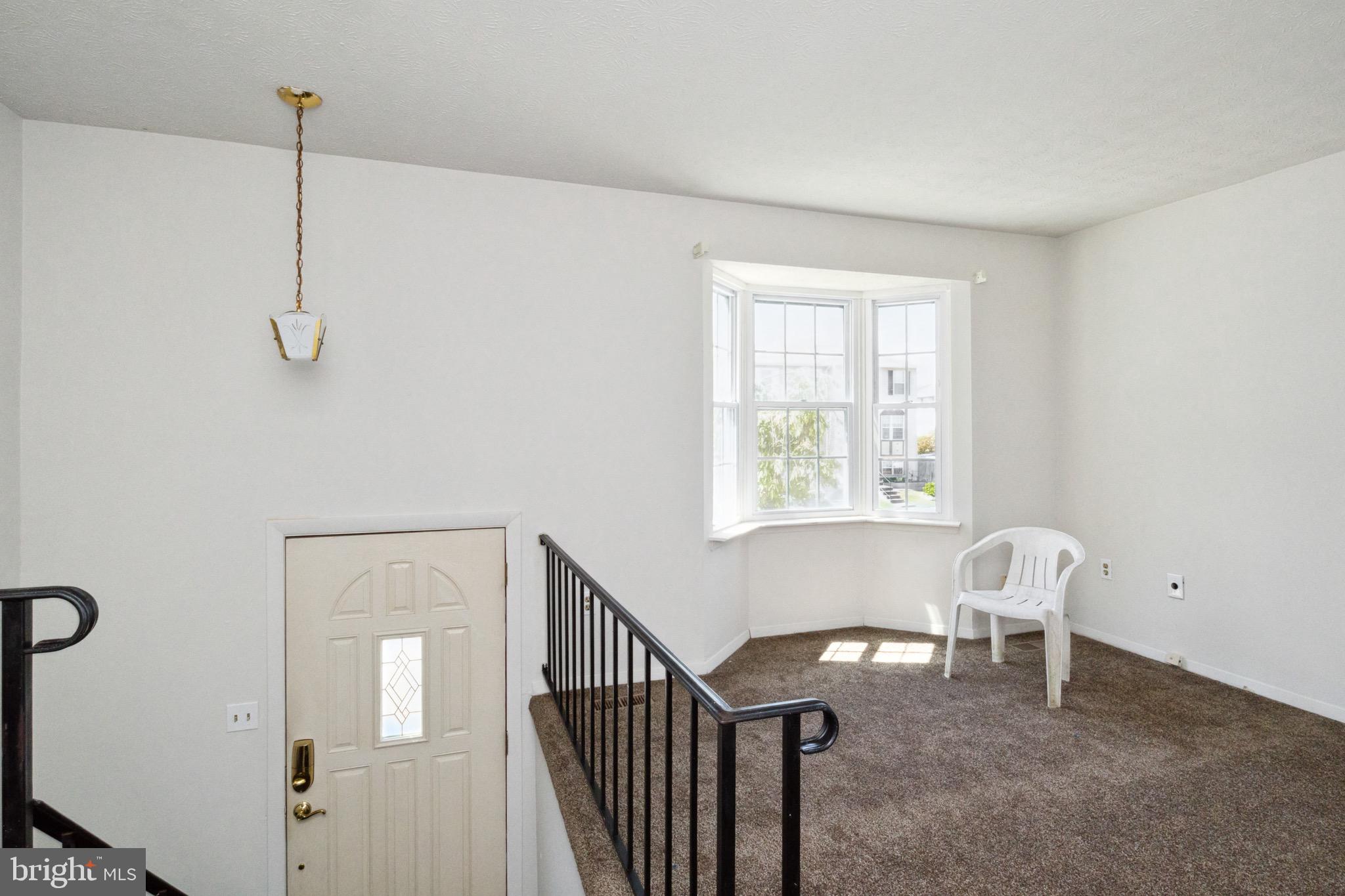 508 Kosoak Road Middle River, MD 21220 - Photo 5 of 25 Living Room