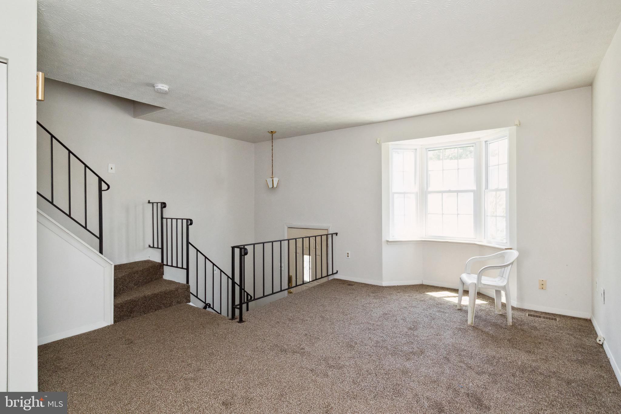 508 Kosoak Road Middle River, MD 21220 - Photo 6 of 25 Living Room