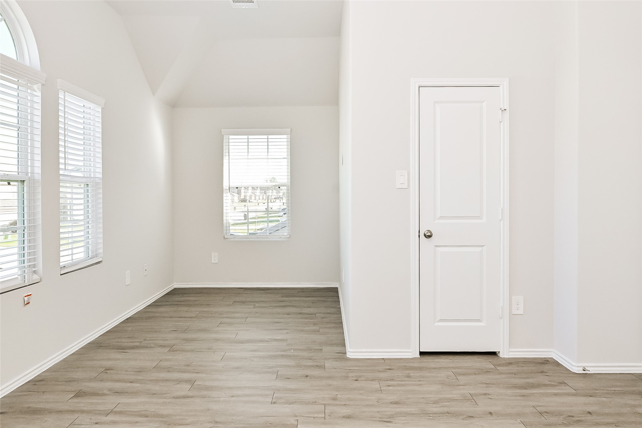 23714 Goodfellow Drive Spring, TX 77373 - Photo 13 of 18 Photos may be representative of the floor plan and not the exact home. Finishes, layout, and features of the actual property for lease may vary.
