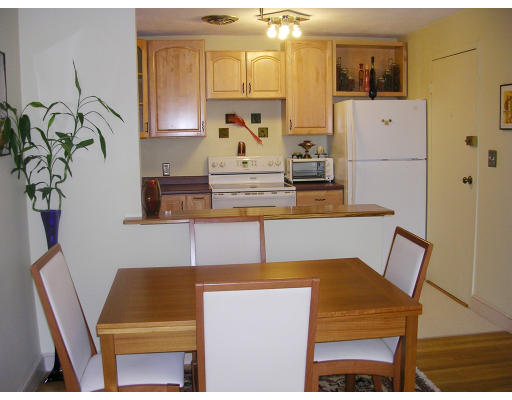24 Whitman Road, Unit 13 24 Waltham, MA 02453 - Photo 2 of 6 Gallery Image 2