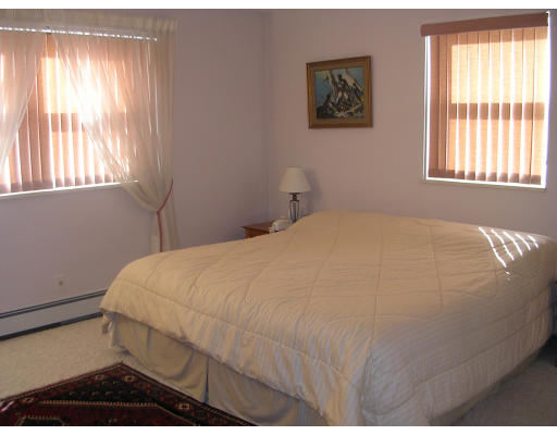 24 Whitman Road, Unit 13 24 Waltham, MA 02453 - Photo 4 of 6 Gallery Image 4